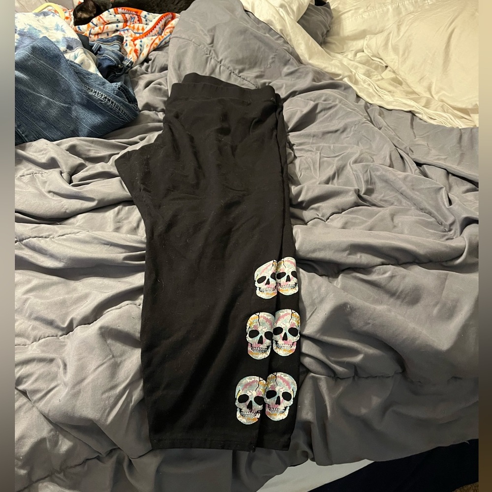 Torrid skull leggings